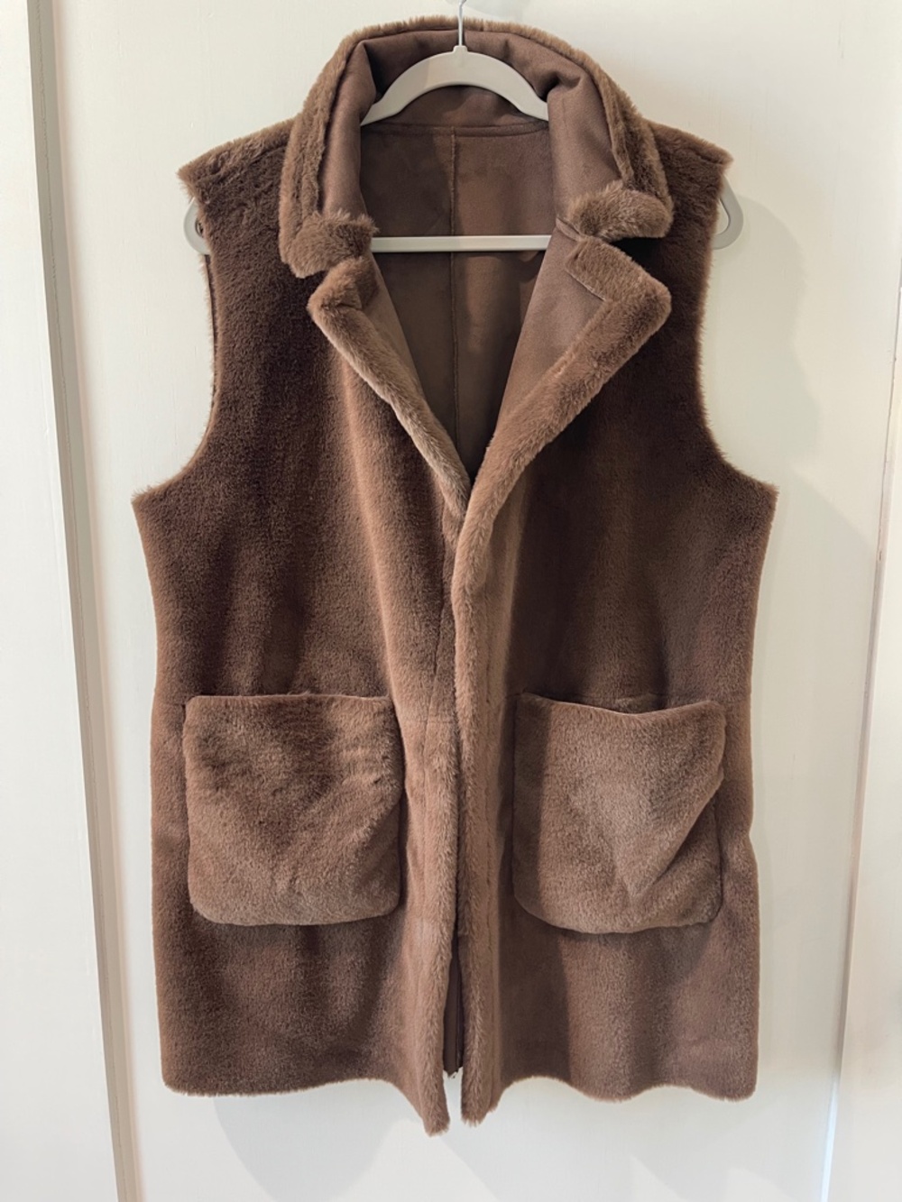 Lauren Ralph Lauren Women's Reversible Faux Shearling Brown Vest Size Large - Picture 2 of 8